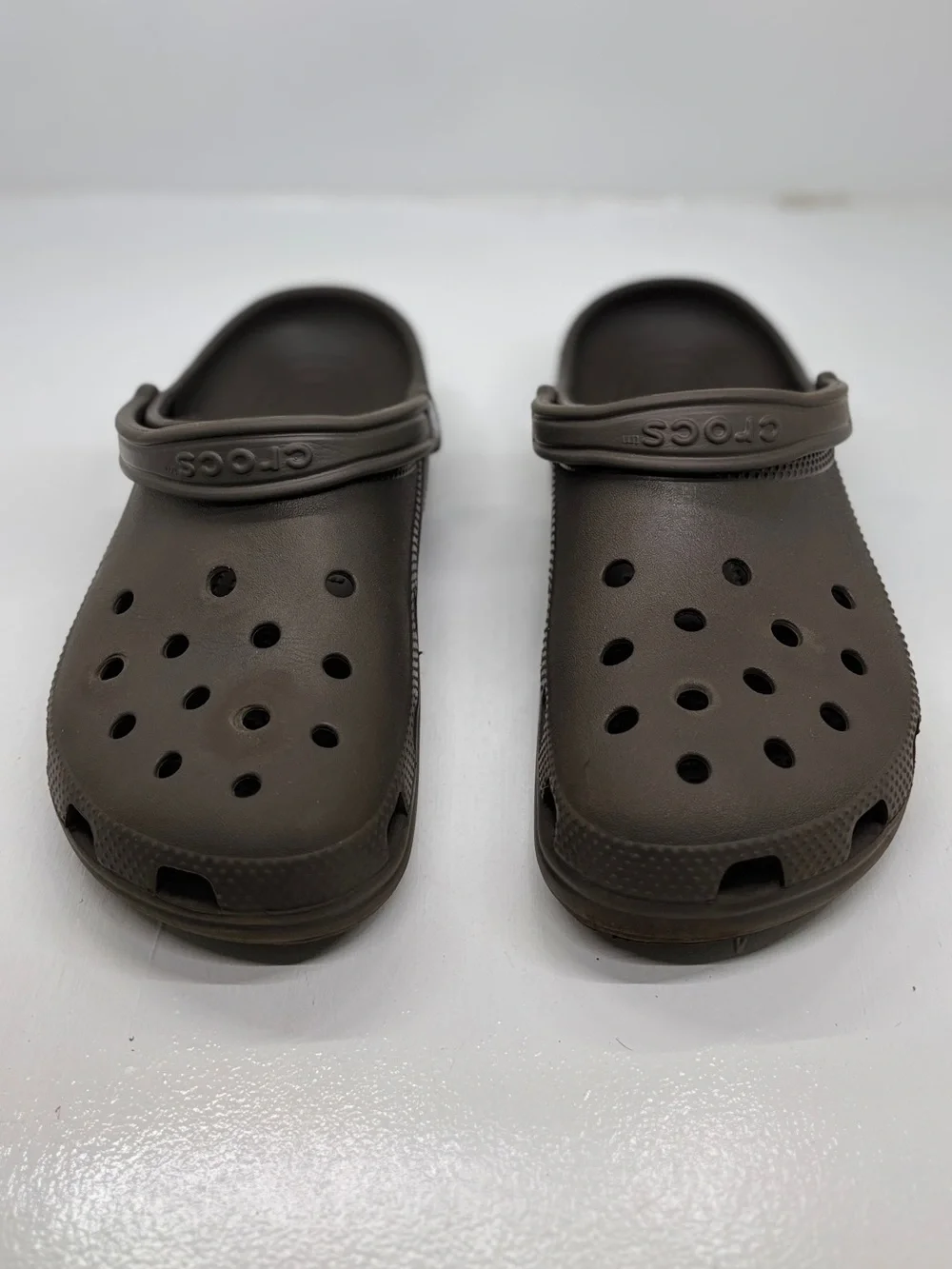 Crocs Classic Clogs Espresso Brown Men’s Size 11 Lightweight Comfort Shoes
